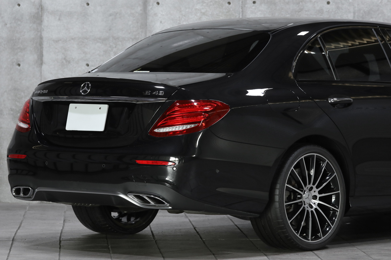 2017 Mercedes-AMG E CLASS null