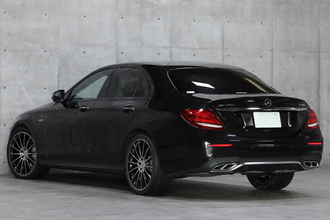 2017 Mercedes-AMG E CLASS null