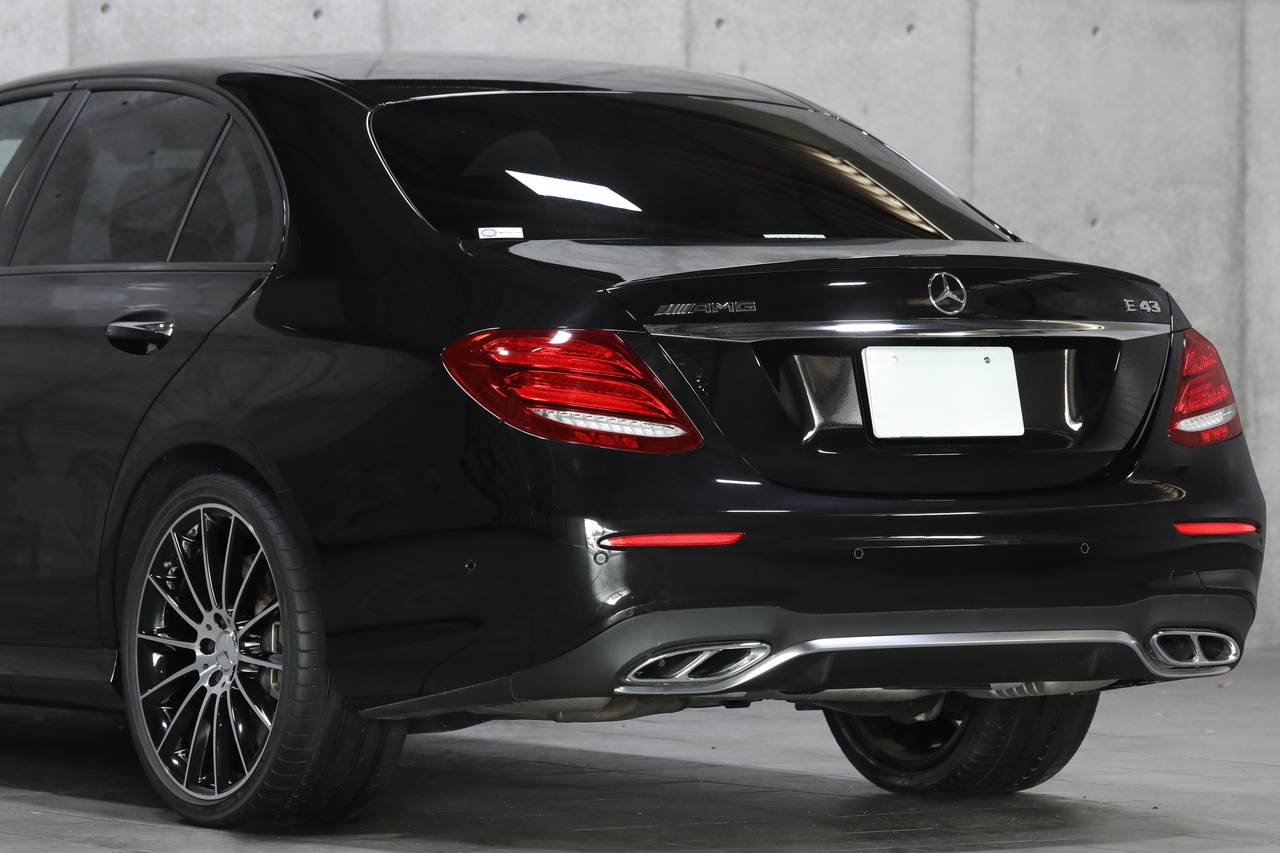 2017 Mercedes-AMG E CLASS null