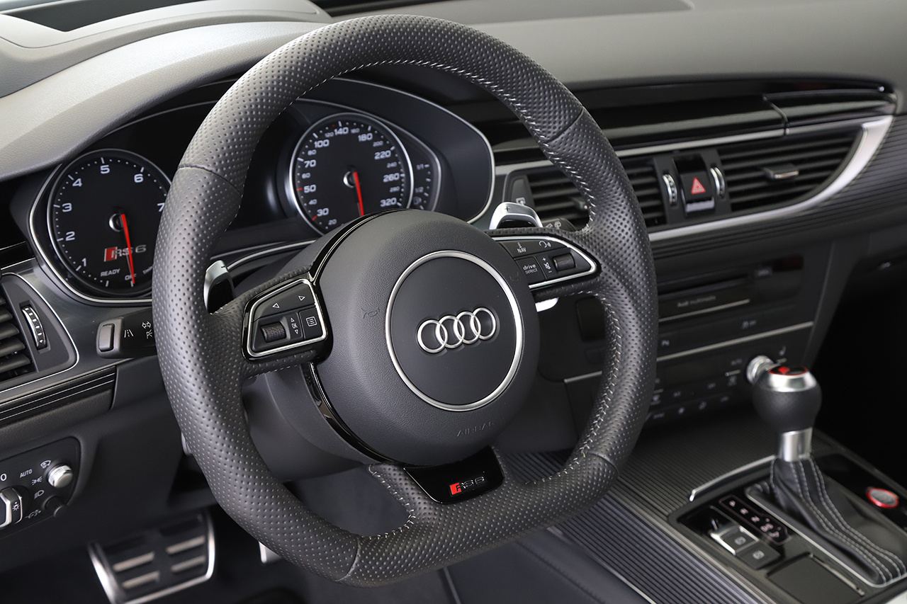 2017 Audi RS6 AVANT 
