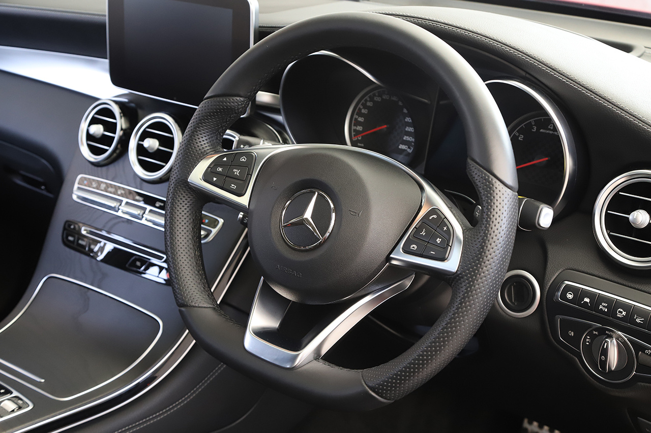 2017 Mercedes-AMG glc-class null