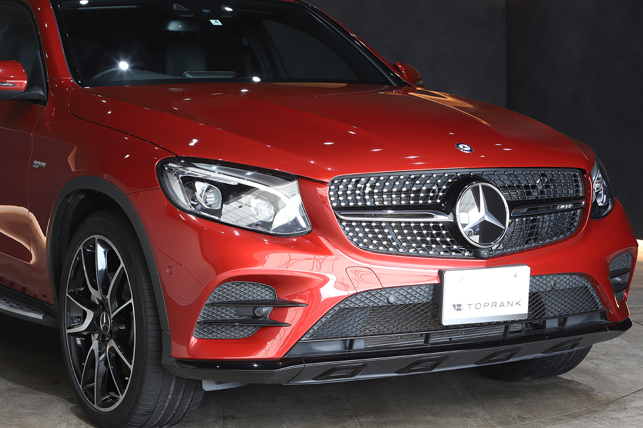 2017 Mercedes-AMG glc-class null