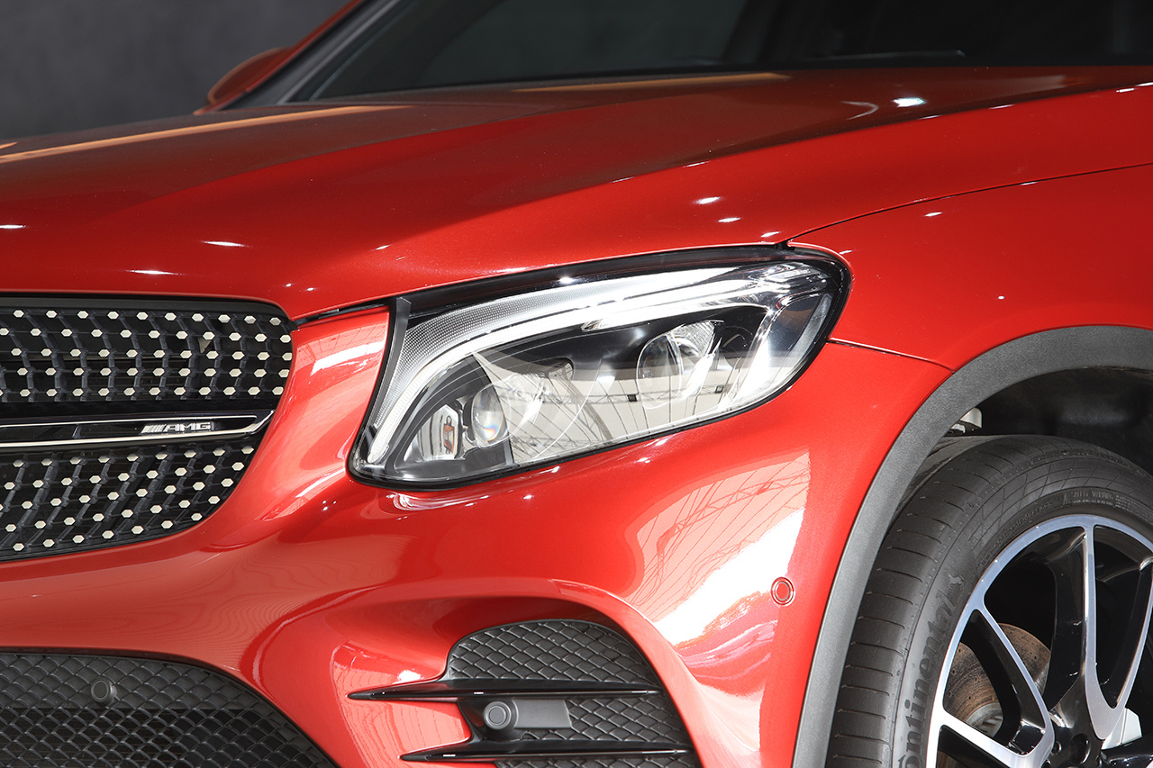 2017 Mercedes-AMG glc-class null