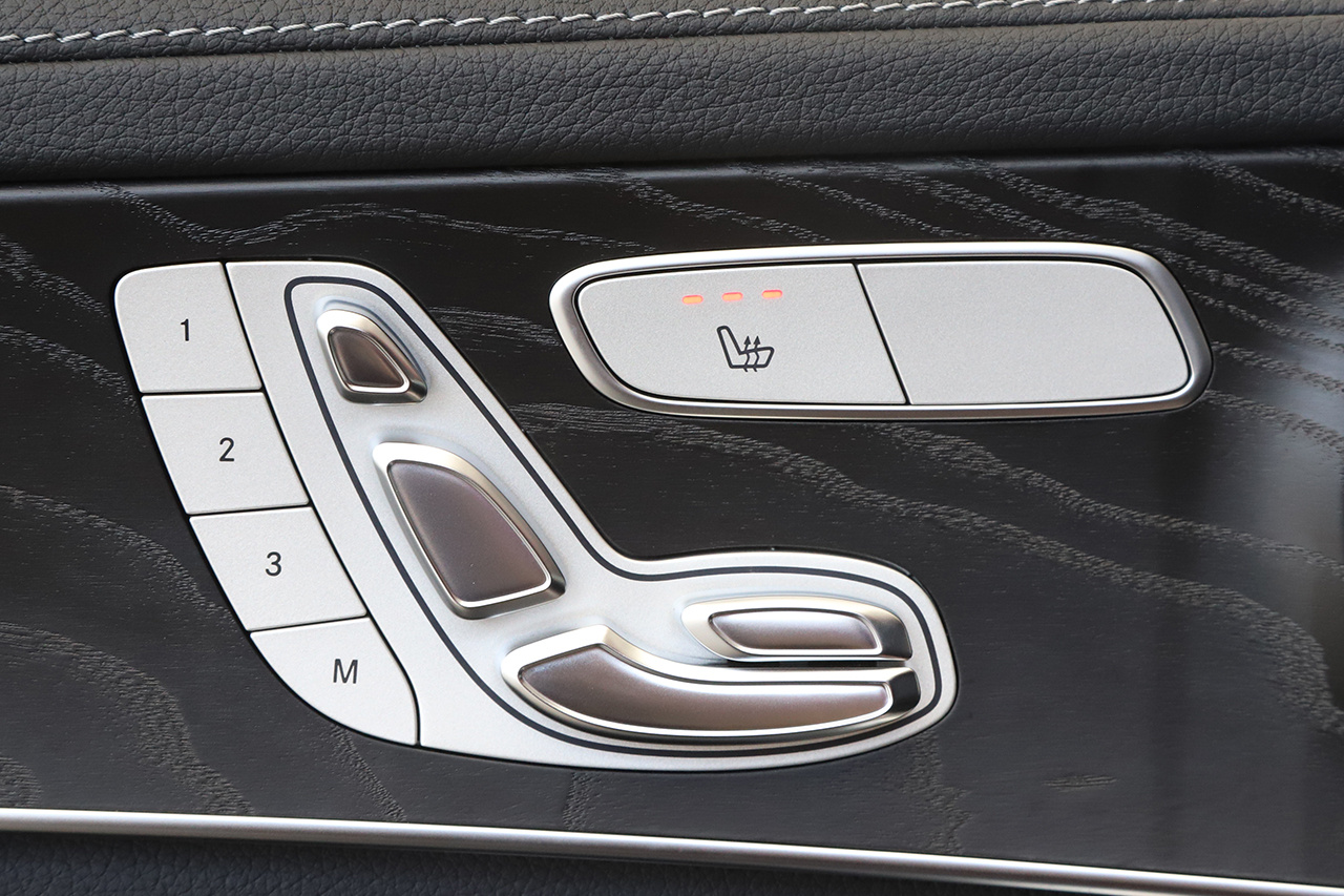 2017 Mercedes-AMG glc-class null