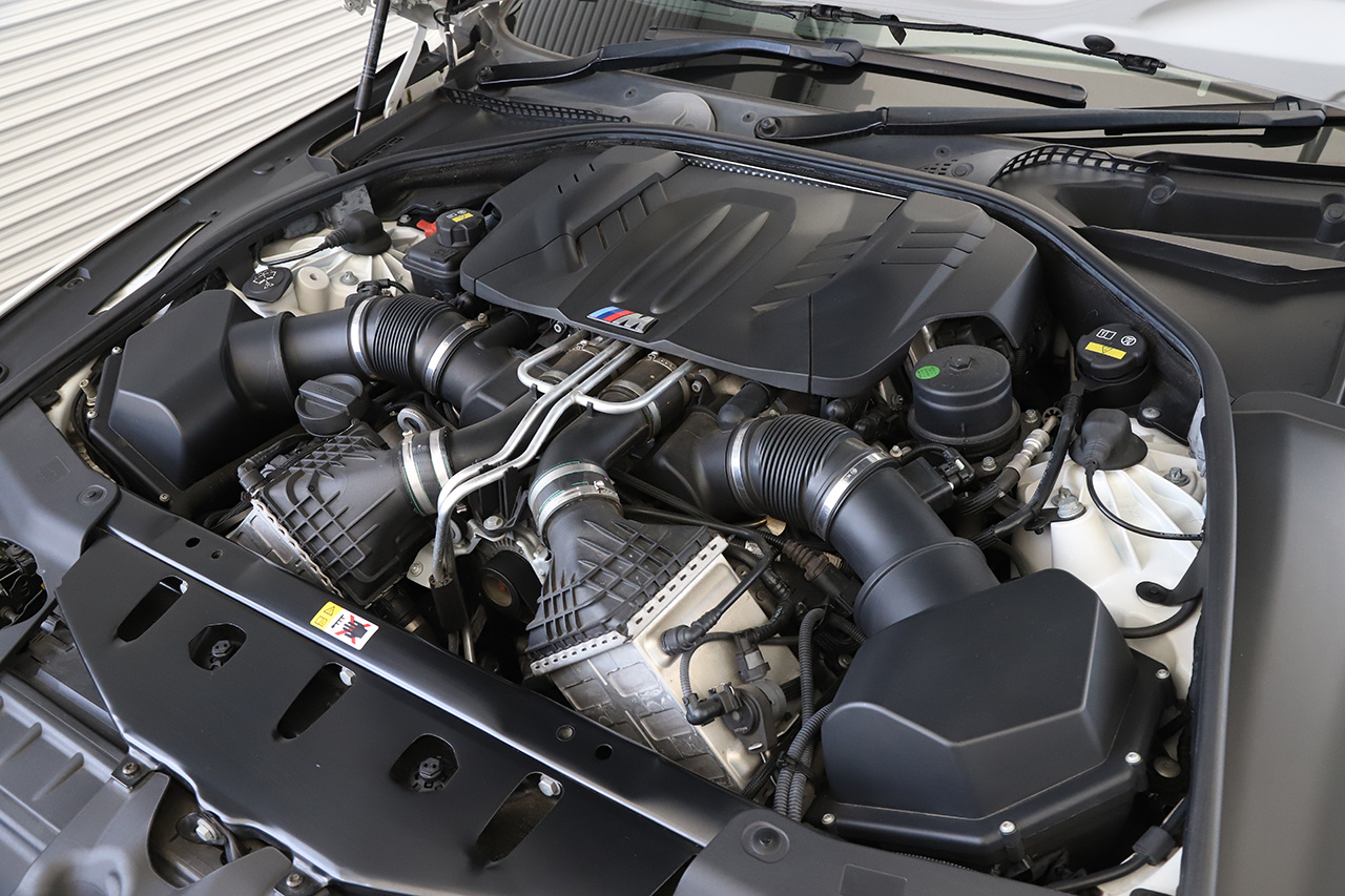 2016 BMW M6 null