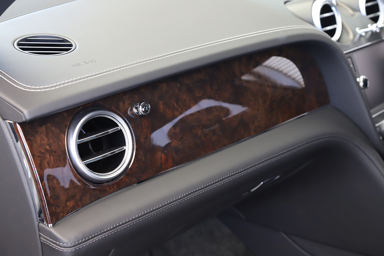 2017 Bentley Bentayga null