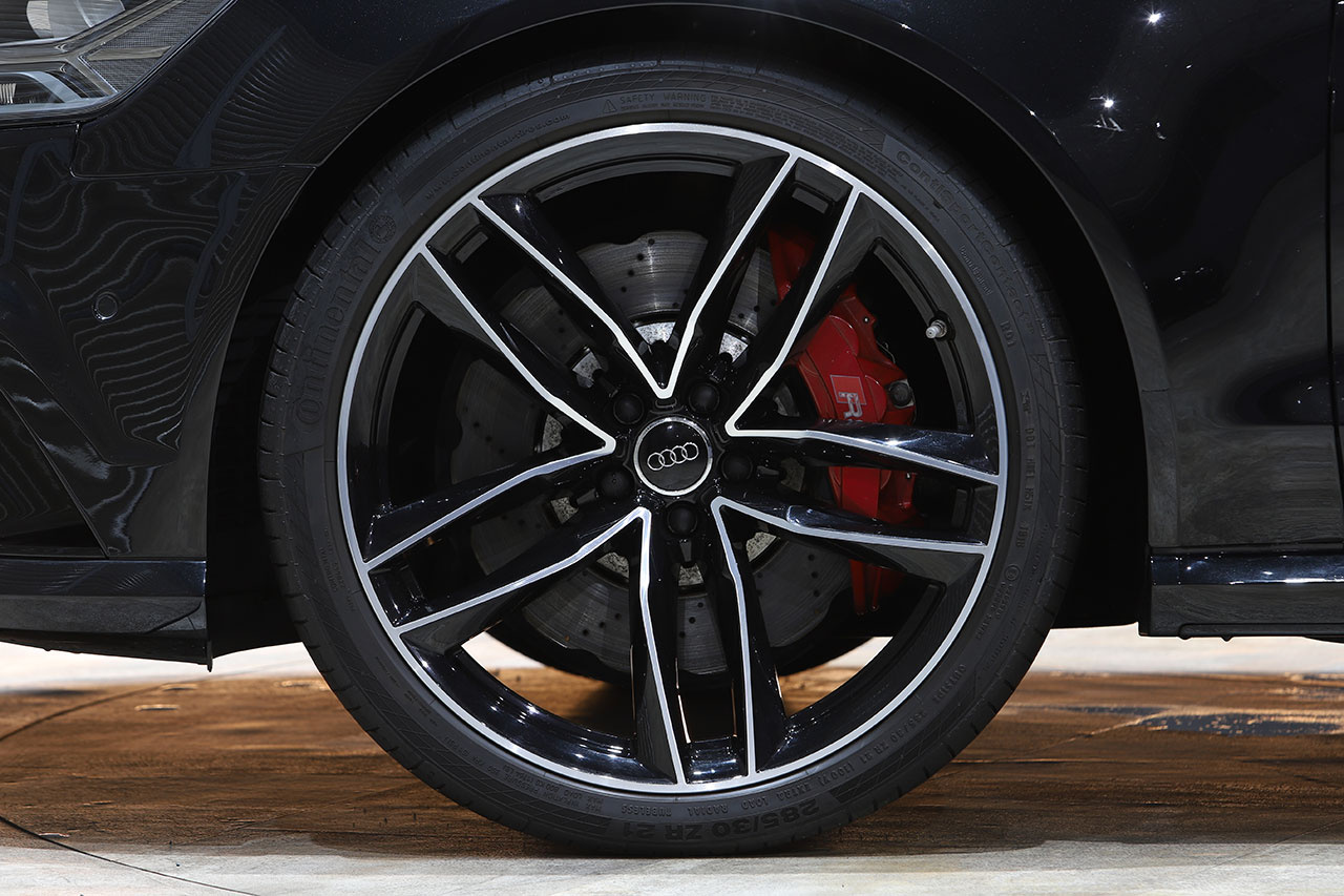 2017 Audi RS6 AVANT null