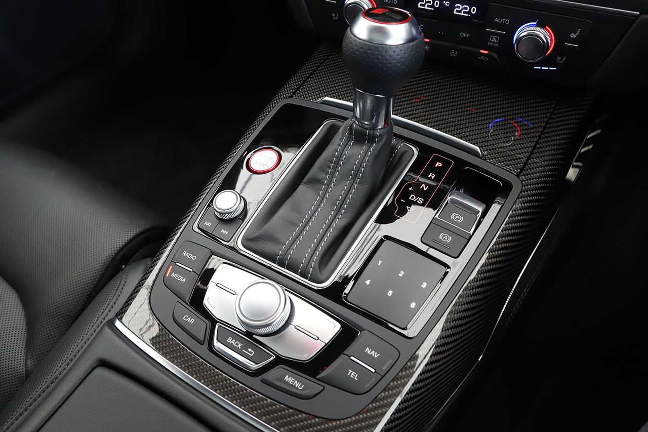 2017 Audi RS6 AVANT null