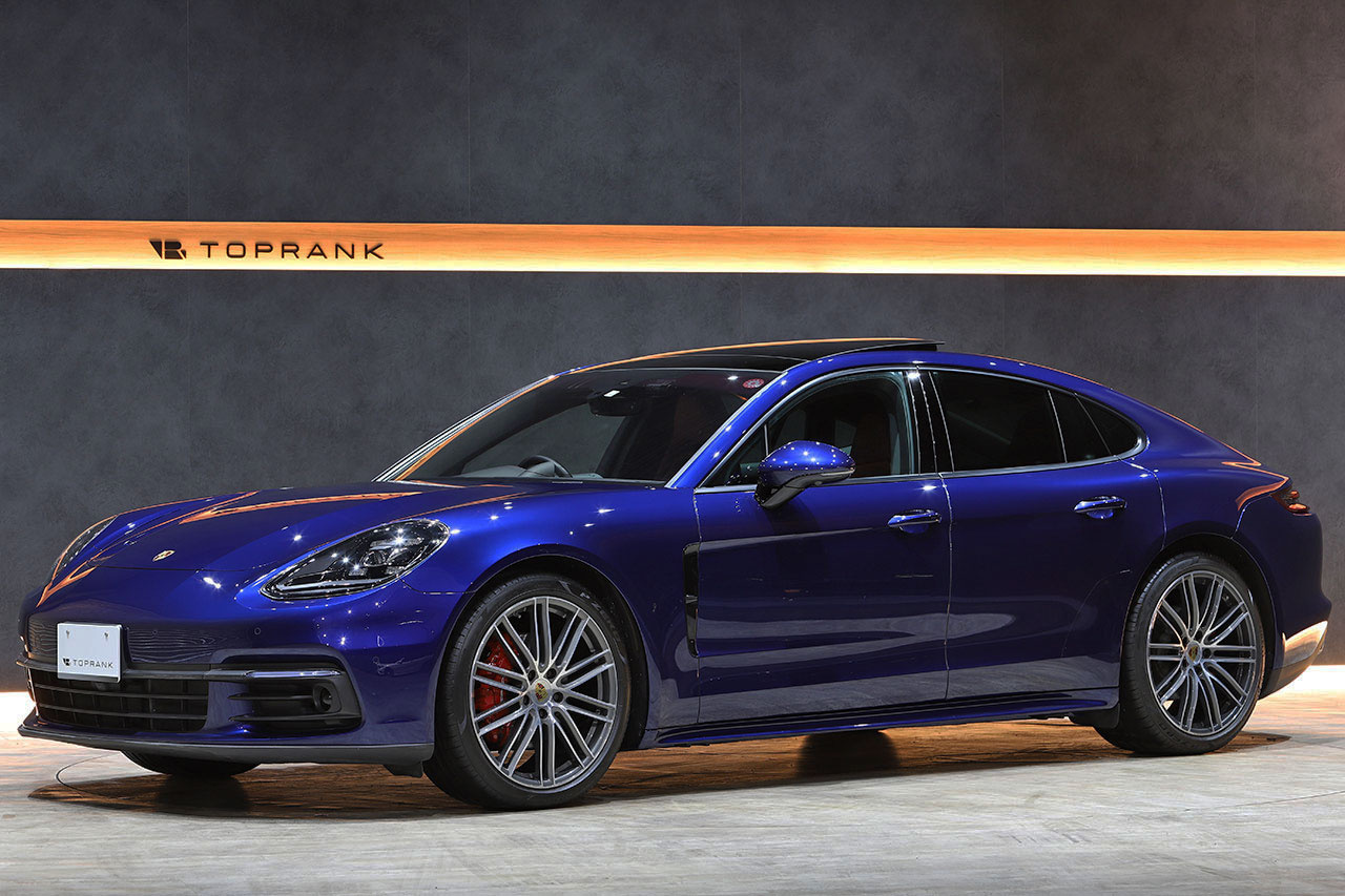 2020 Porsche PANAMERA 