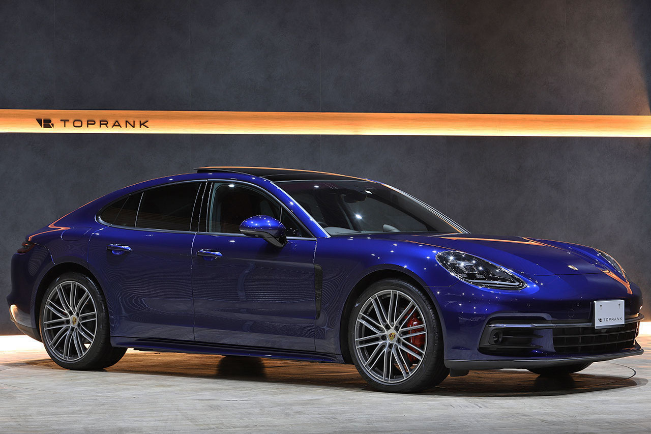 2020 Porsche PANAMERA 