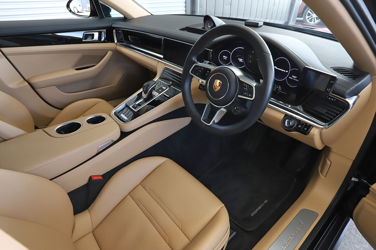 2020 Porsche PANAMERA null