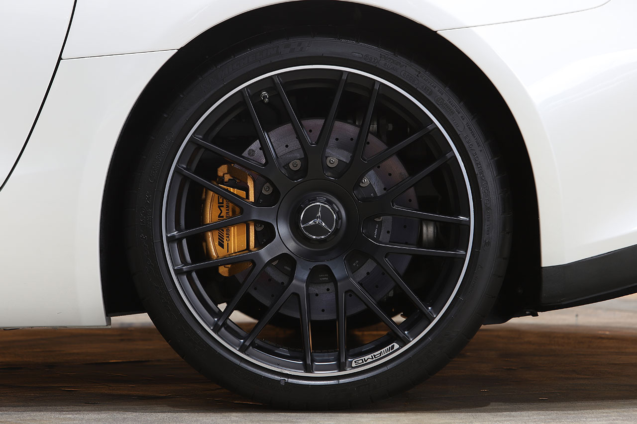 2015 Mercedes-AMG GT null