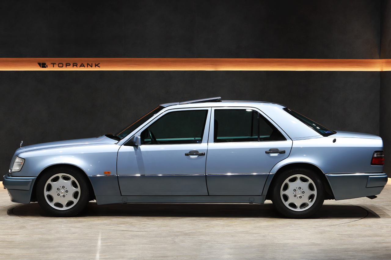1994 Mercedes-Benz E CLASS null