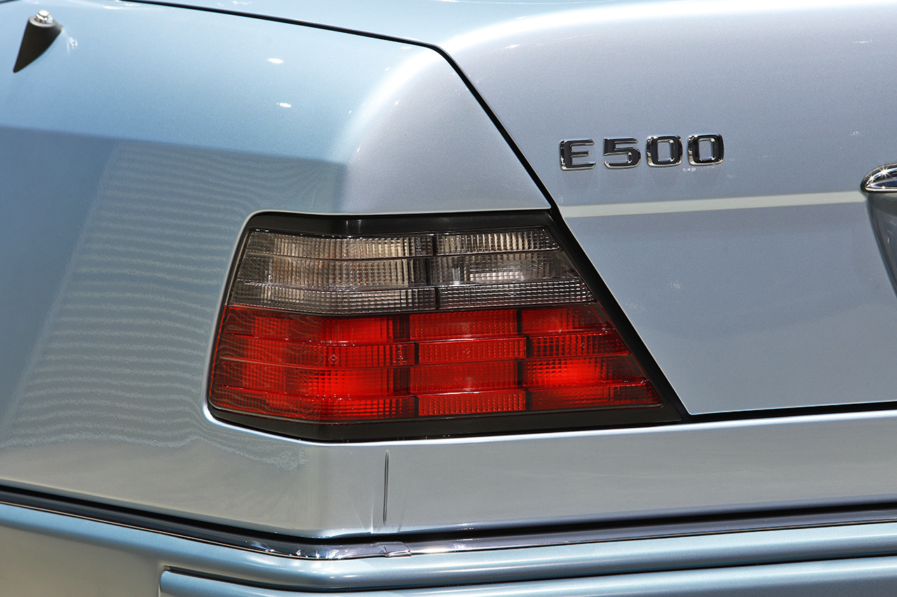 1994 Mercedes-Benz E CLASS null