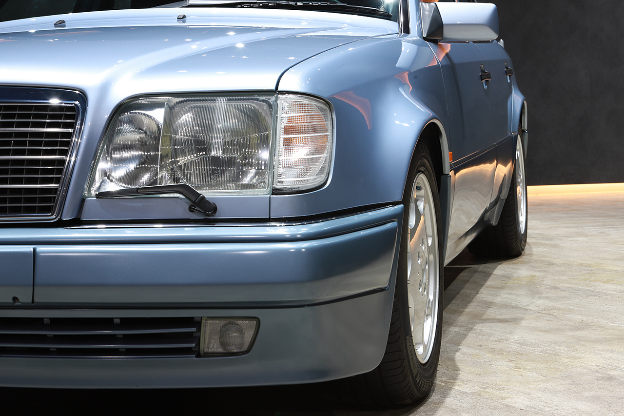 1994 Mercedes-Benz E CLASS null