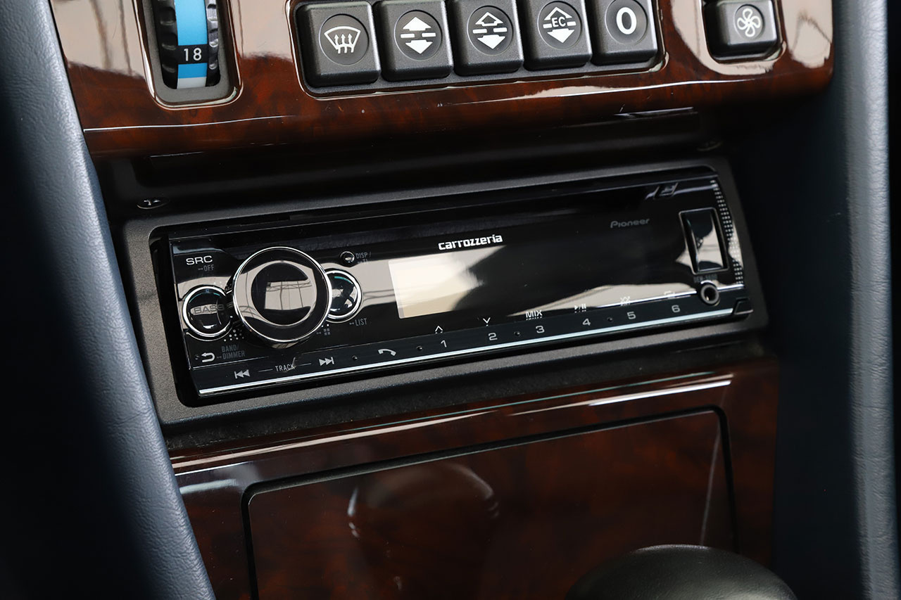 1994 Mercedes-Benz E CLASS null