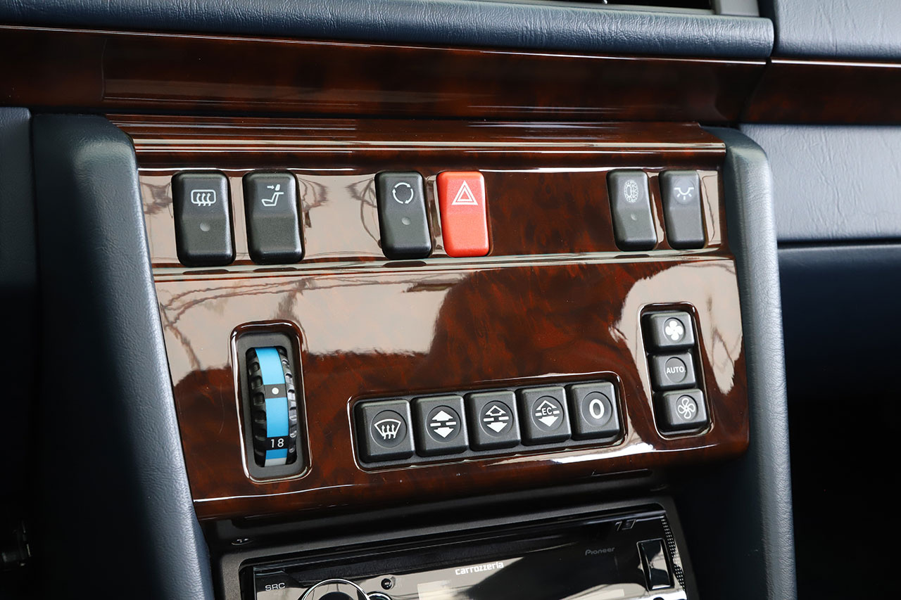 1994 Mercedes-Benz E CLASS null