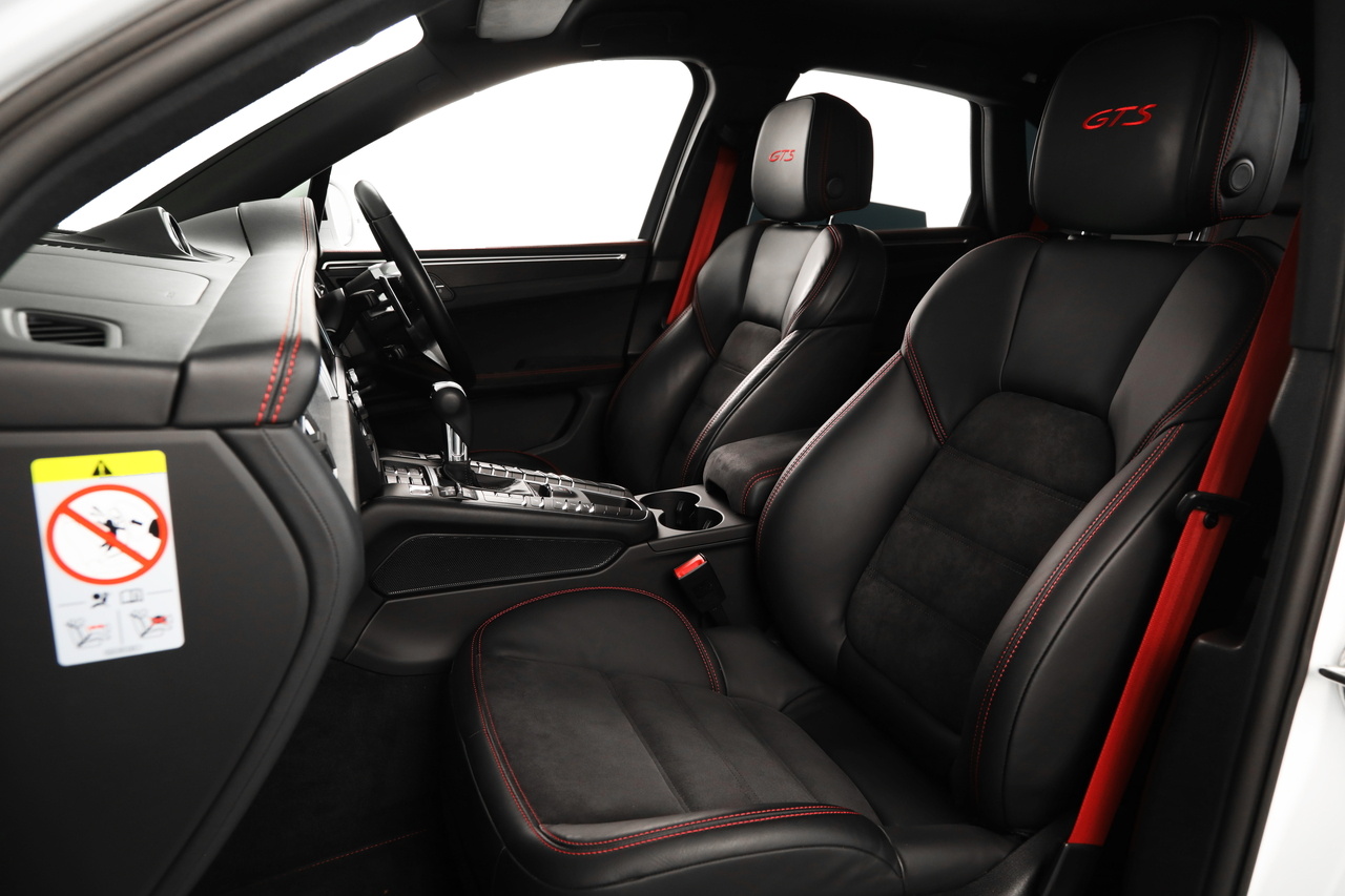 2021 Porsche MACAN null