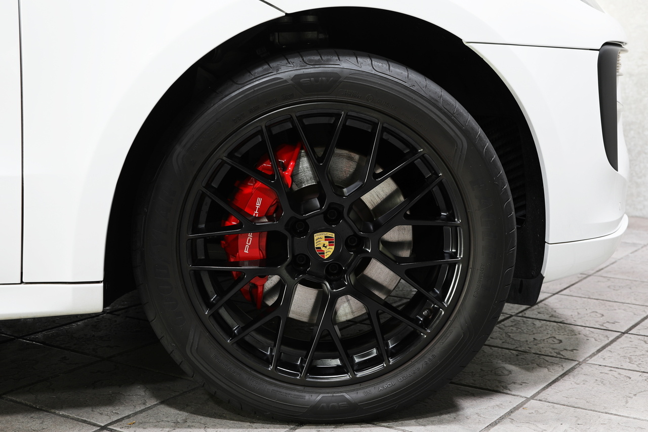 2021 Porsche MACAN null