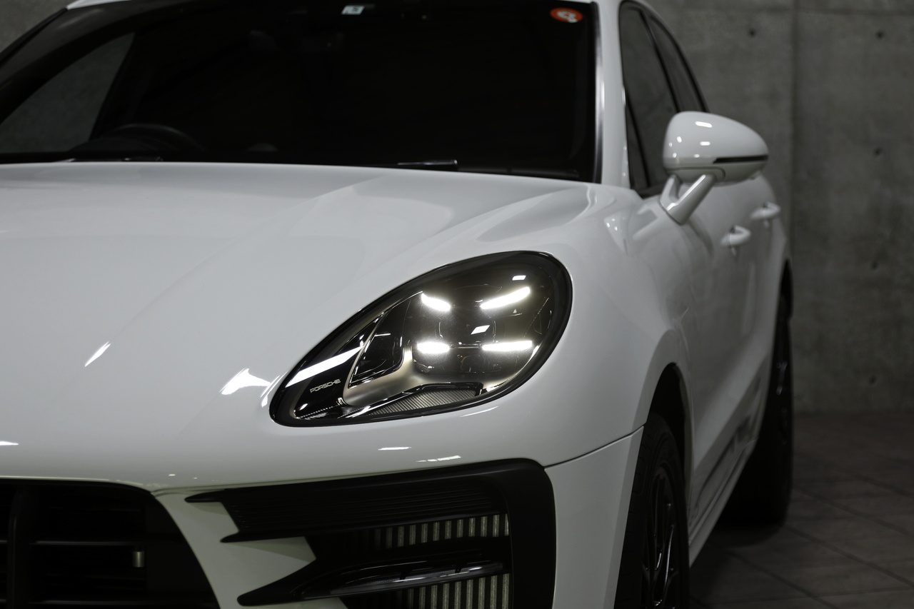 2021 Porsche MACAN null