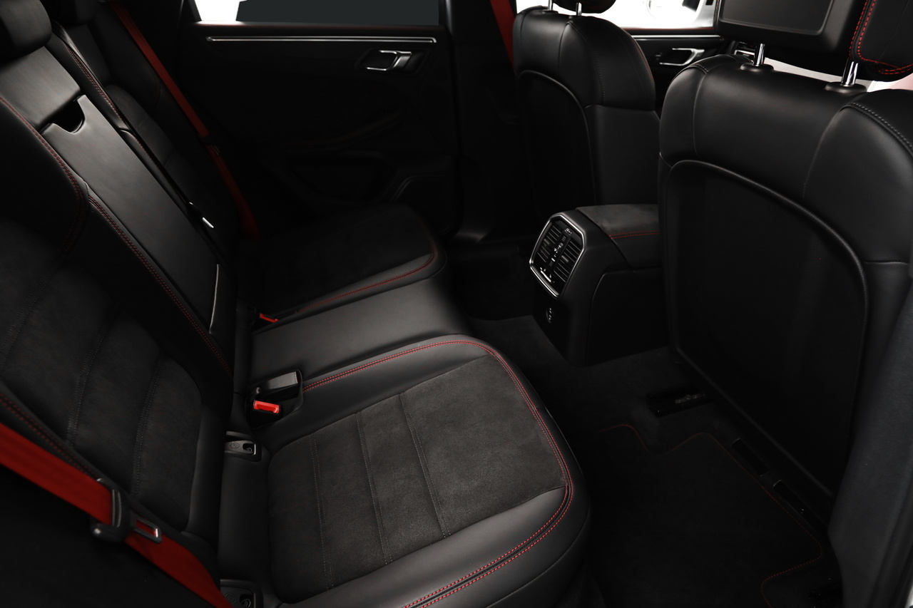 2021 Porsche MACAN null