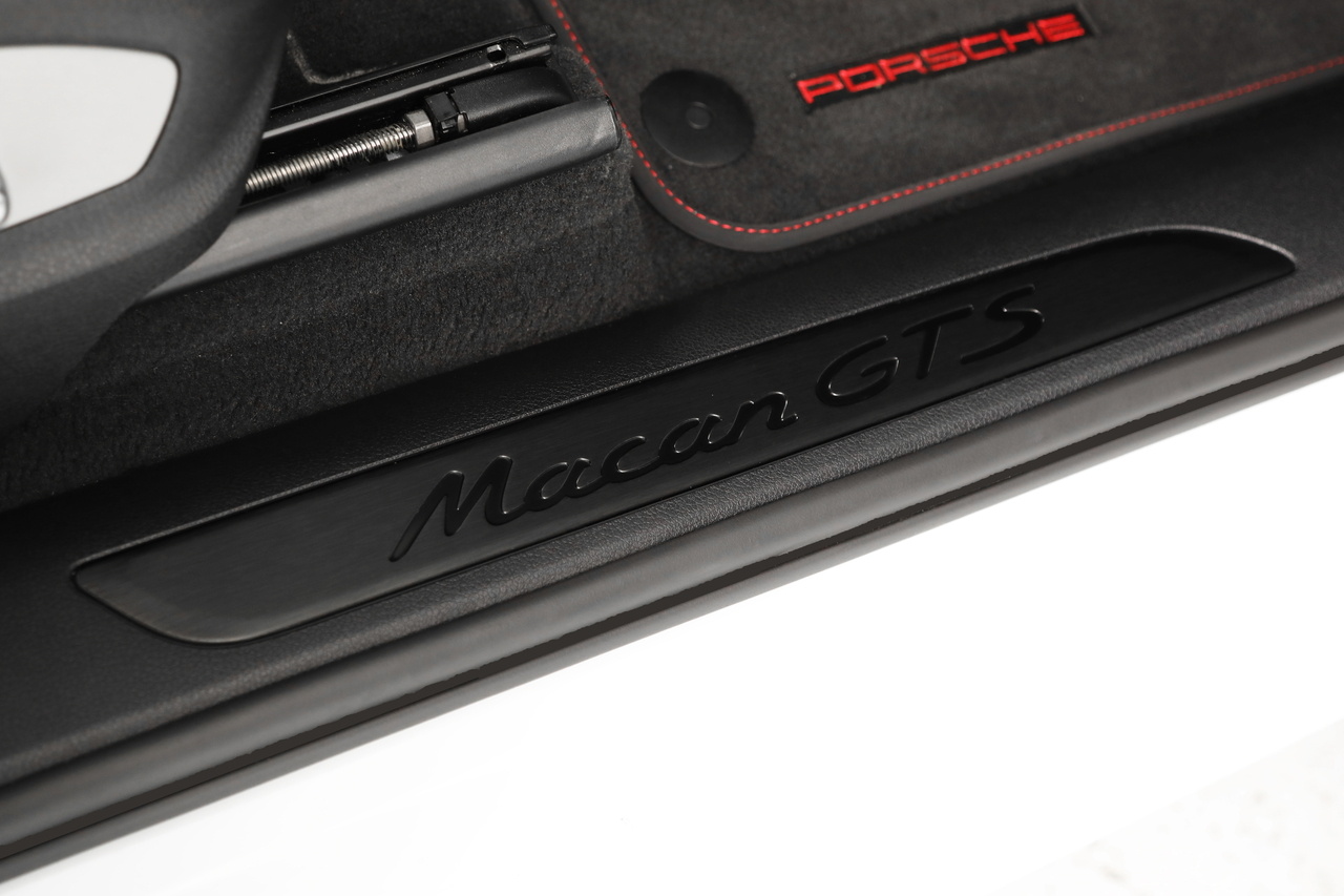 2021 Porsche MACAN null