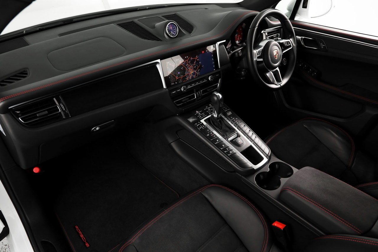 2021 Porsche MACAN null