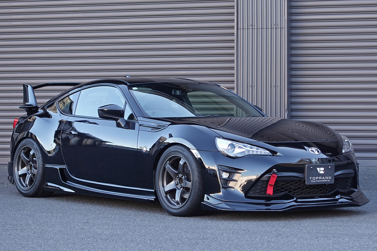 2018 Toyota 86 ZN6 86 GT, Varis Front Lip Spoiler, Enkei 17 Inch Wheels, Kakimoto Muffler
