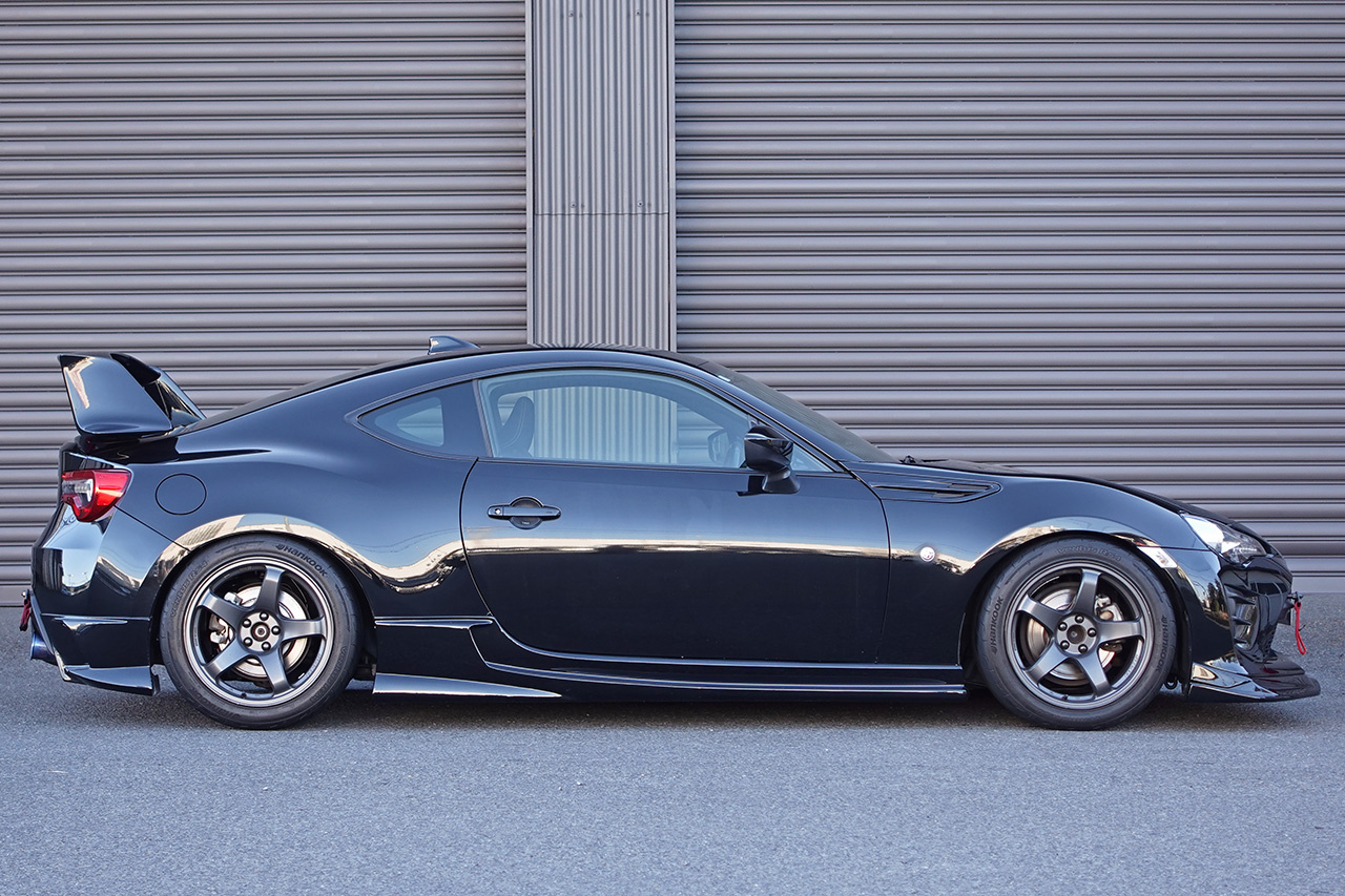 2018 Toyota 86 ZN6 86 GT, Varis Front Lip Spoiler, Enkei 17 Inch Wheels, Kakimoto Muffler