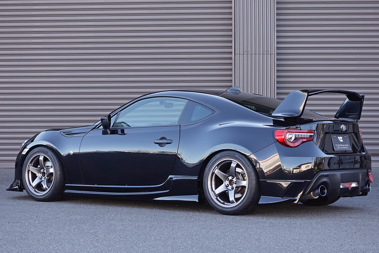 2018 Toyota 86 ZN6 86 GT, Varis Front Lip Spoiler, Enkei 17 Inch Wheels, Kakimoto Muffler