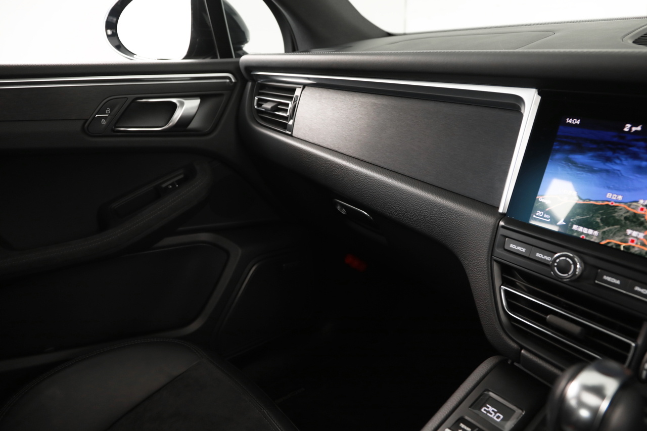 2021 Porsche MACAN 