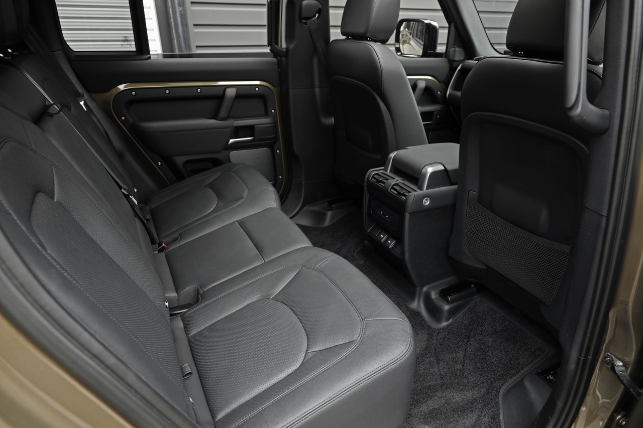 2023 Land Rover DEFENDER null