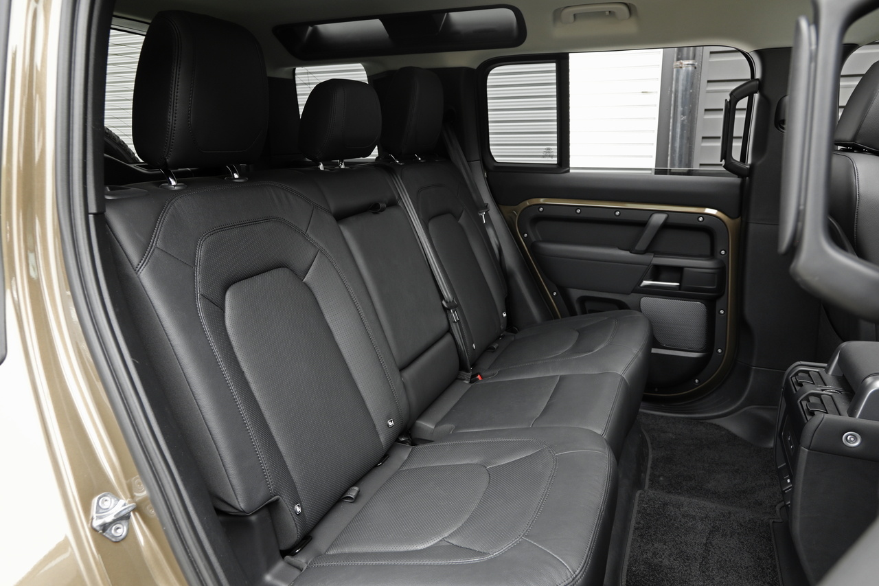 2023 Land Rover DEFENDER null