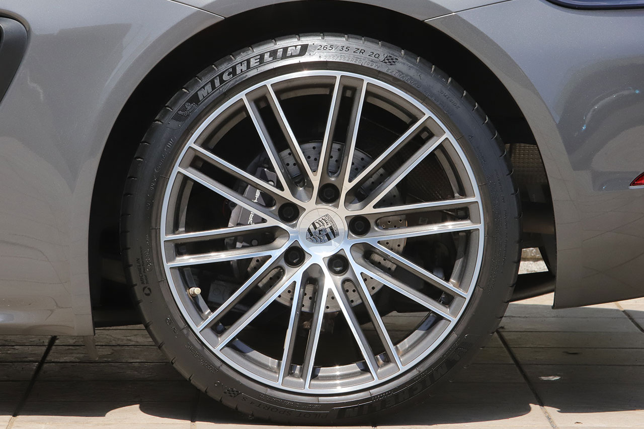 2018 Porsche 718 CAYMAN 