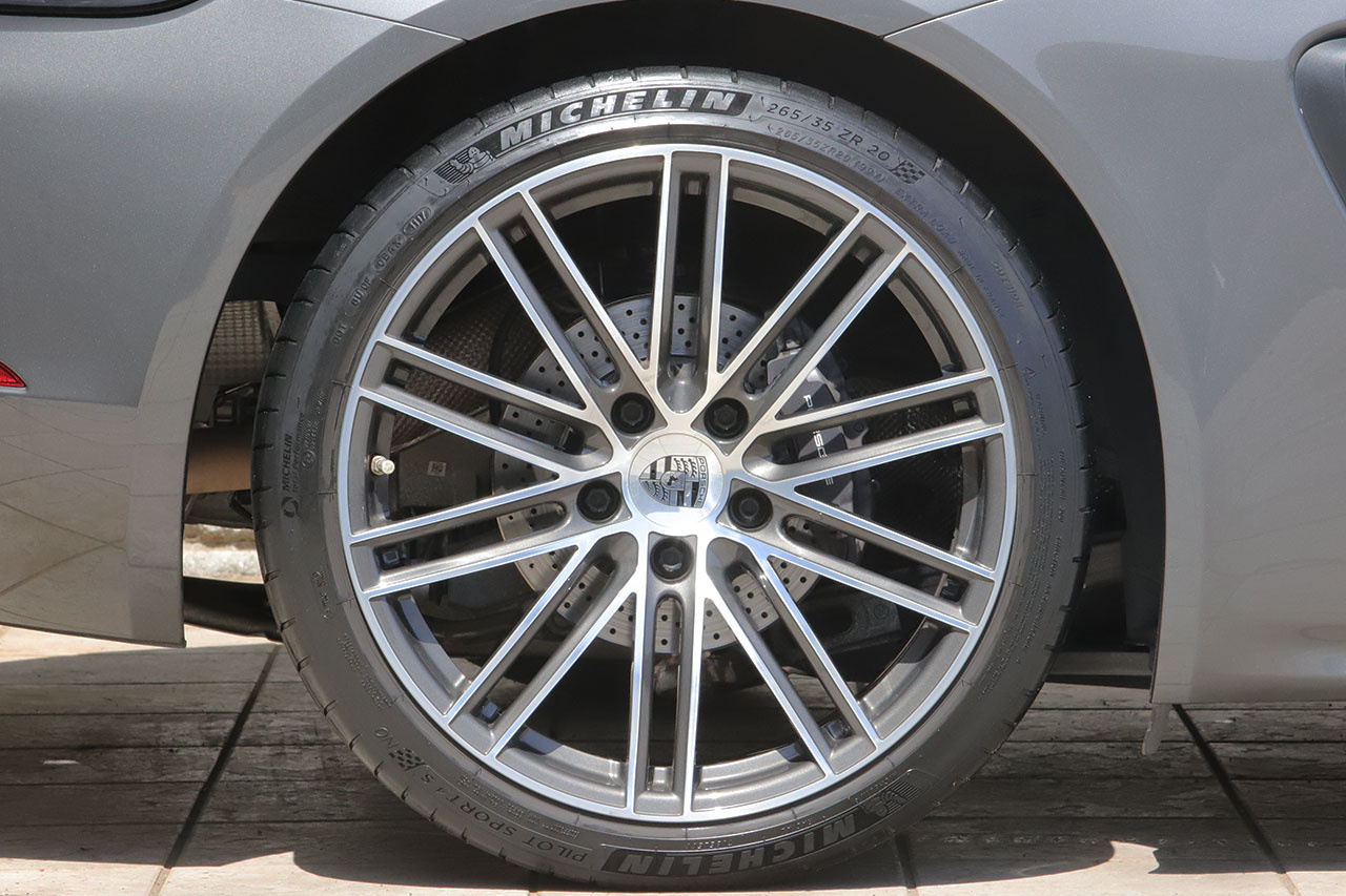 2018 Porsche 718 CAYMAN 