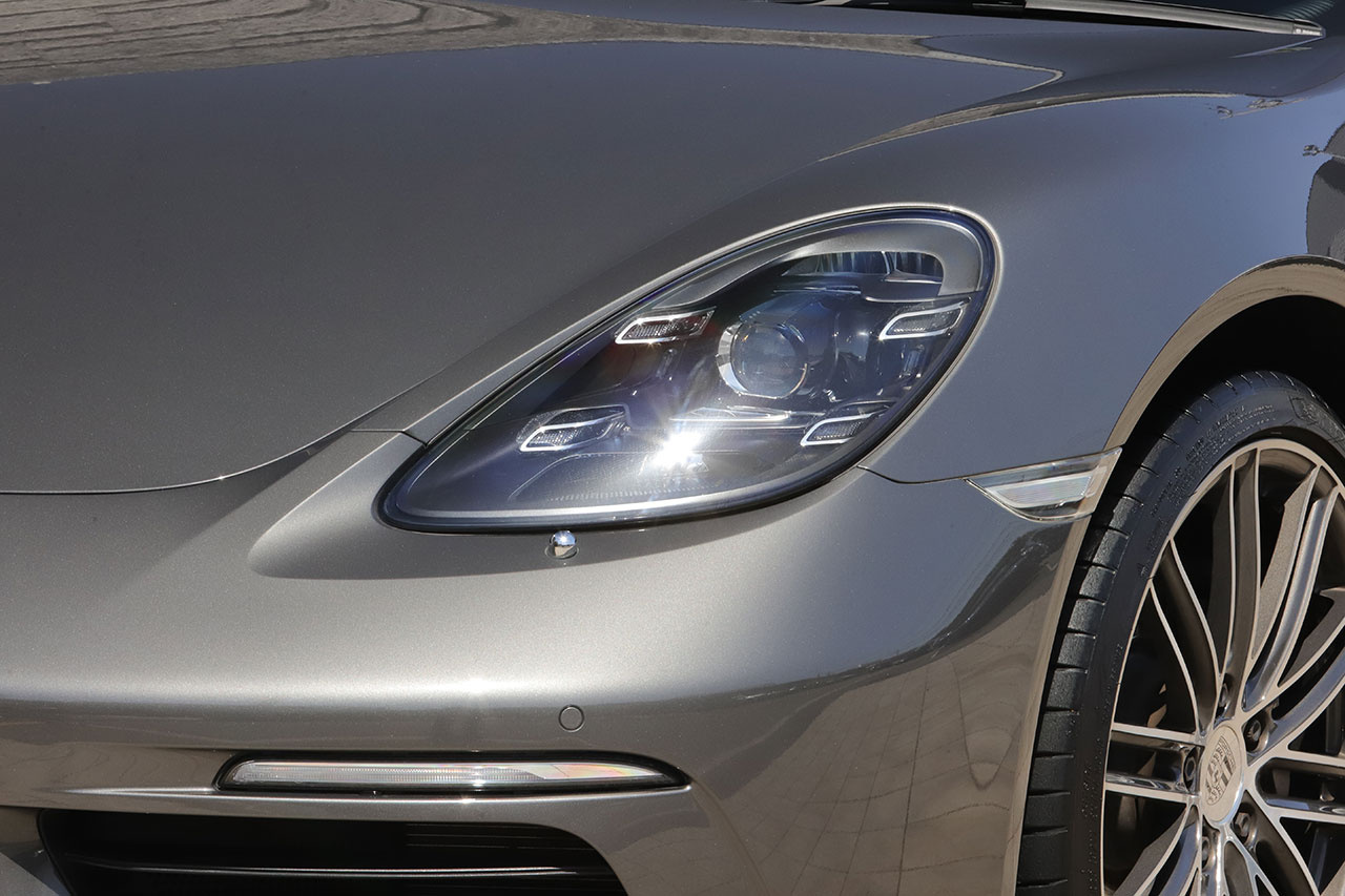 2018 Porsche 718 CAYMAN 