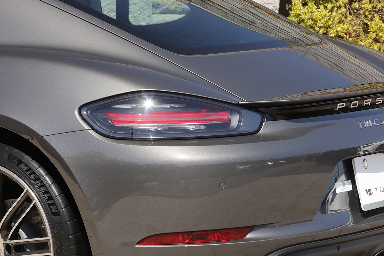 2018 Porsche 718 CAYMAN 