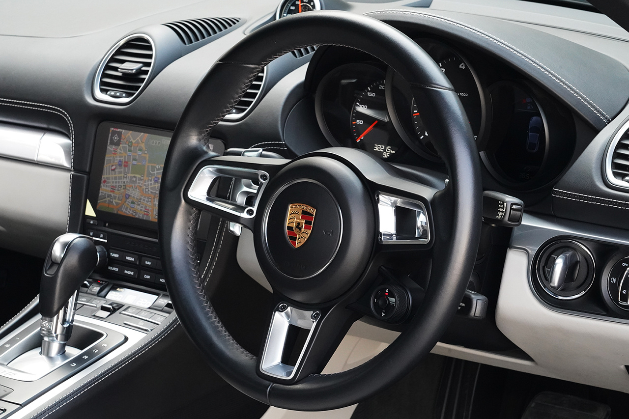 2018 Porsche 718 CAYMAN 