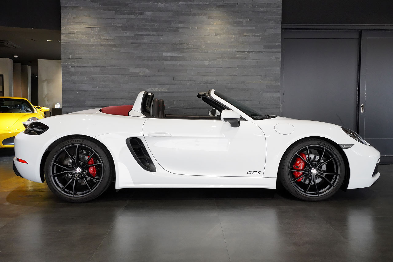 2018 Porsche 718 BOXSTER 