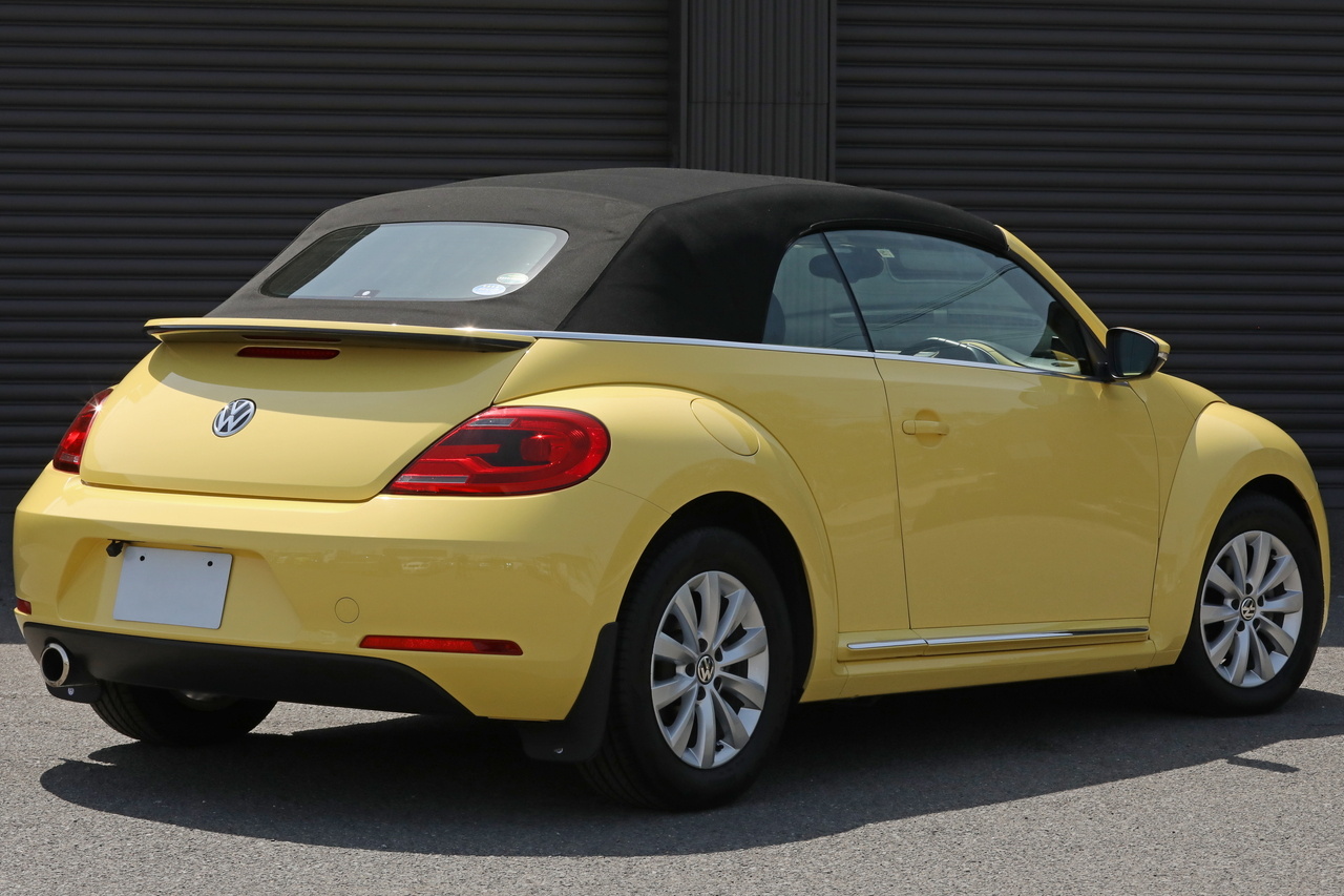 2013 Volkswagen THE BEETLE CABRIOLET null