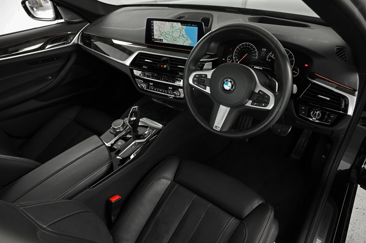 2019 BMW 5 SERIES null