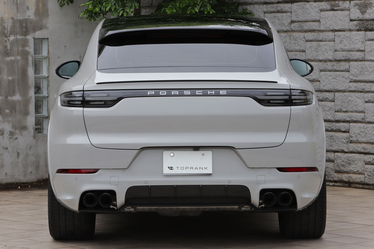 2022 Porsche CAYENNE null