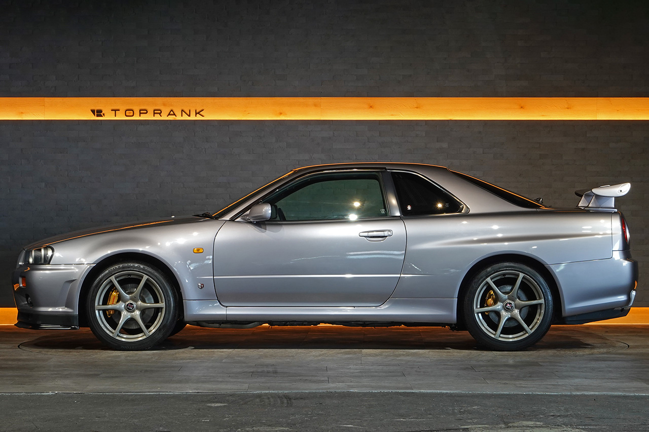 1999 Nissan SKYLINE GT-R BNR34 R34 Skyline GT-R V-Spec, All Original, KV2 Athlete Silver